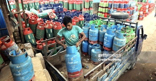 Economic risk driving stability deterioration