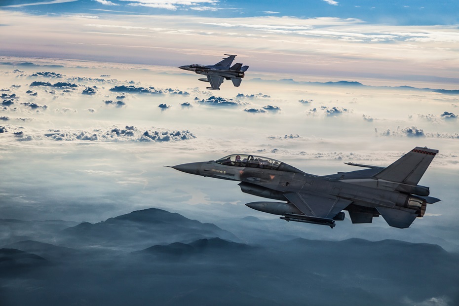 F-16