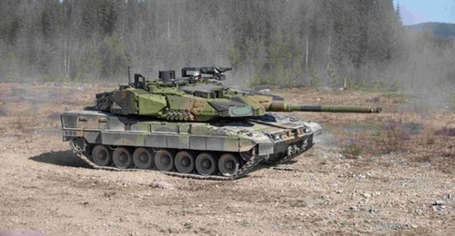 The first two Leopard 2A8NO MBTs were delivered to the Norwegian Army on 30 April.