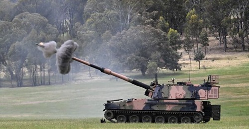 The Australian Army conducted its first live fire of a locally built AS9 SPH at the Puckapunyal Training Area in Victoria.