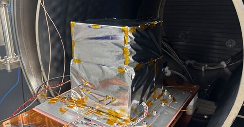 QuantX Labs' Tempo optical atomic clock undergoes testing.