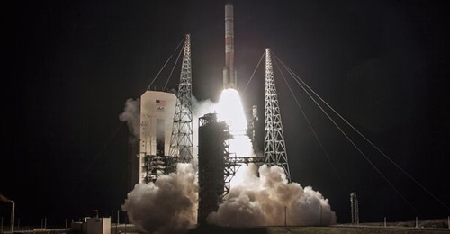A United Launch Alliance Delta IV rocket lifts-off from Space Launch Complex 37 at Cape Canaveral, Florida with the US Air Force's Wideband Global SATCOM system.