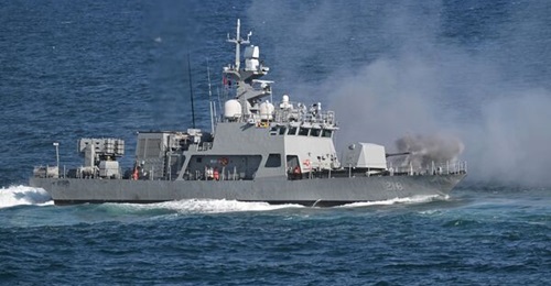 A Batch-I Patrol Killer Medium Rocket (PKMR) boat seen here participating in the RoKN fleet review off Busan in September 2025. The RoKN received its first Batch-II boat on 14 August 2026.