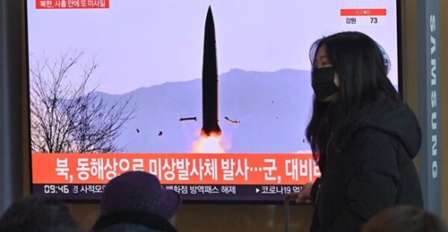 Footage of a North Korean KN-23 short-range ballistic missile launch is shown on a television screen in South Korea. The missiles launched on 20 September exhibited flight characteristics consistent with the KN-23 family.