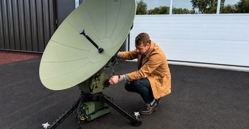 Lite Coms' Lite Sat 1.3A satellite communications terminal (pictured) has been selected for Australia's Land 4140 programme to enhance the Australian Army's C4 capabilities.