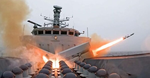 RN Type 23 frigate HMS Portland fires a Naval Strike Missile at the US Navy's decommissioned frigate, USS Klakring, as part of a joint exercise at the MoD Hebrides range on 21 September 2026.
