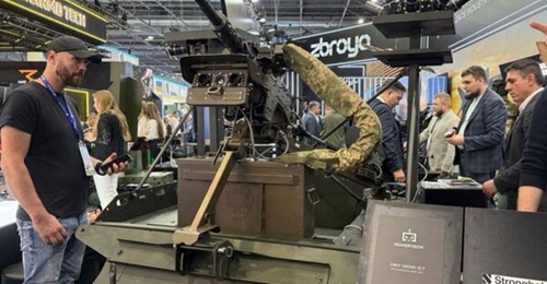 Rovertech's Zmiy Droid 12.7 integrated with Stronghold AI's Aura AR-1 detection system at Eurosatory in Paris in June 2026.