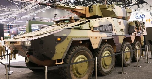 The Australian Army displayed this Boxer Block II combat reconnaissance vehicle equipped with a Lance 2.0 turret at Land Forces 2026.