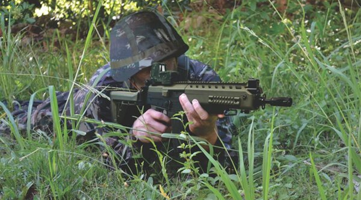 The Guará was selected over red dot sights of GESPI Defense Systems, Newcon Optik, and Trijicon.