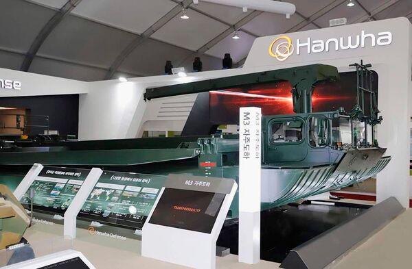 An M3 amphibious rig displayed by Hanwha Defense during the ADEX 2019 defence exhibition. On 13 August 2021 the company secured a KRW500 billion contract to lead a project aimed at developing and producing a localised version of the M3 to meet a RoKA requirement for a new amphibious bridge and ferry system. (Hanwha Defense)