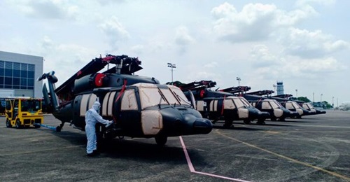 The Philippine Air Force received five more S-70i Black Hawk helicopters from Poland on 7 June.