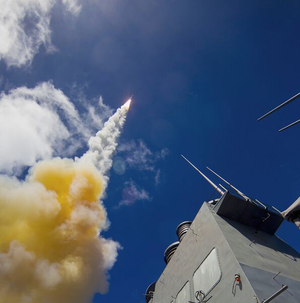 An SM-6 Block I missile arcs skywards following launch from a US Navy guided-missile destroyer. The US State Department recently approved a potential FMS to Australia of services related to the future acquisition of SM-6 Block I and SM-2 Block IIIC air-defence missiles for the RAN's future Hunter-class frigates. (US Navy)