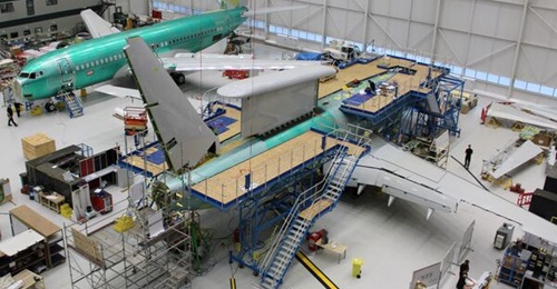 The MESA radar being lowered into position on the spine of the 737 NG airframe that will become the first of three E-7A Wedgetail AEW1 aircraft for the UK Royal Air Force.