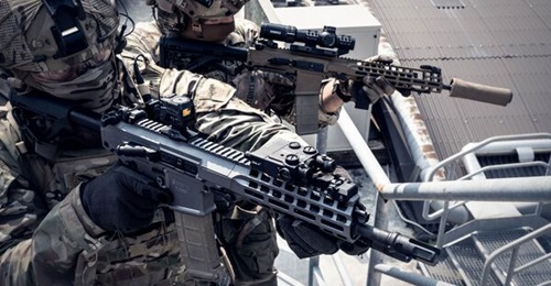 Beretta NARP 5.56 mm rifles in different configurations.