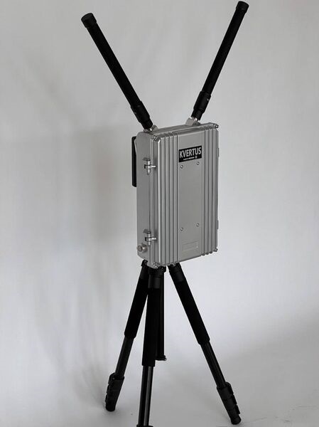The AD Counter FPV C-UAS developed locally by Kvertus is in service with the Ukrainian military. The device disrupts FPV RF signals, rendering the threats uncontrollable.