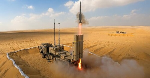 The BAAINBw has received the first IRIS-T SLM fire unit from Diehl for qualification and testing before it is scheduled to be handed over to the Luftwaffe from the end of 2025.