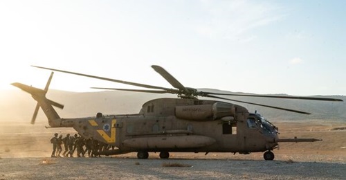 Nahal Brigade soldiers board a CH-53 Yas'ur during an exercise in November 2021.