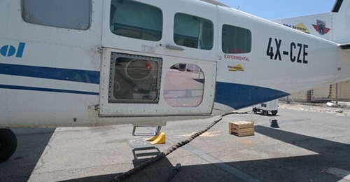 The airborne High-Power Laser Weapon System (HPL-WS) that was  tested was carried by a Cessna 208 Carravan.