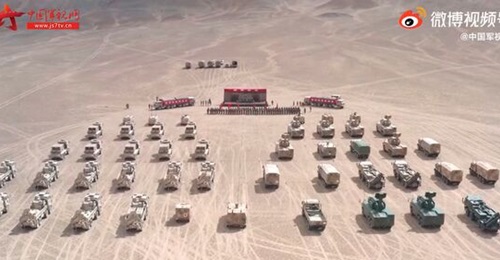A screengrab from footage released by CCTV on 25 May showing that new wheeled artillery and air-defence assets have entered service with a combined arms formation under the PLAGF's Xinjiang Military Command.
