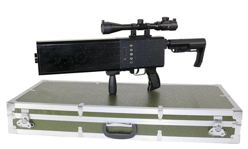 The DZ-02 Pro Portable Jammer Gun is designed to defeat small UAVs at distances of up to 1 km. (SZMID)