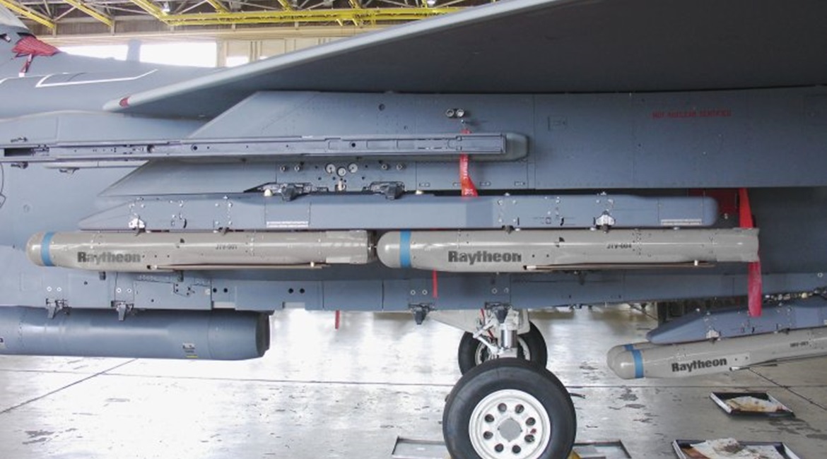 Raytheon's GBU-53/B StormBreaker air-to-surface munition mounted to a Boeing F-15 Eagle.