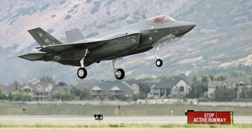 Gun accuracy issues on the F-35A continue, the Pentagon's chief weapons tester said in a new report.
