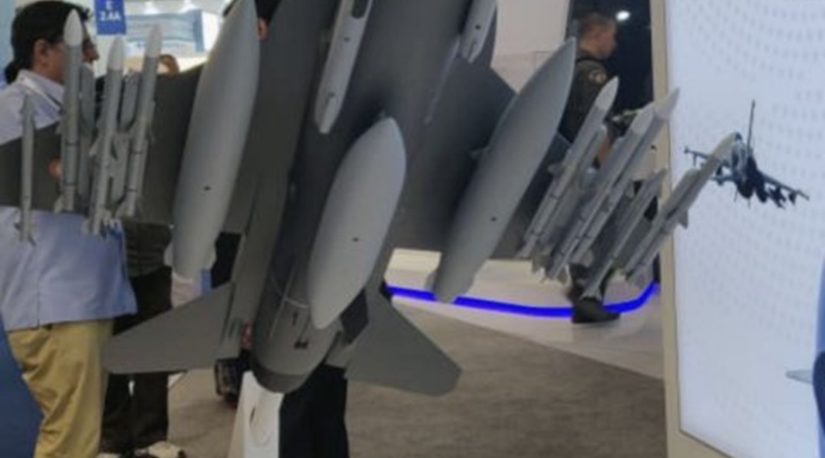 Lockheed Martin revealed a model of the F-21 for India at the Aero India Airshow 2019.