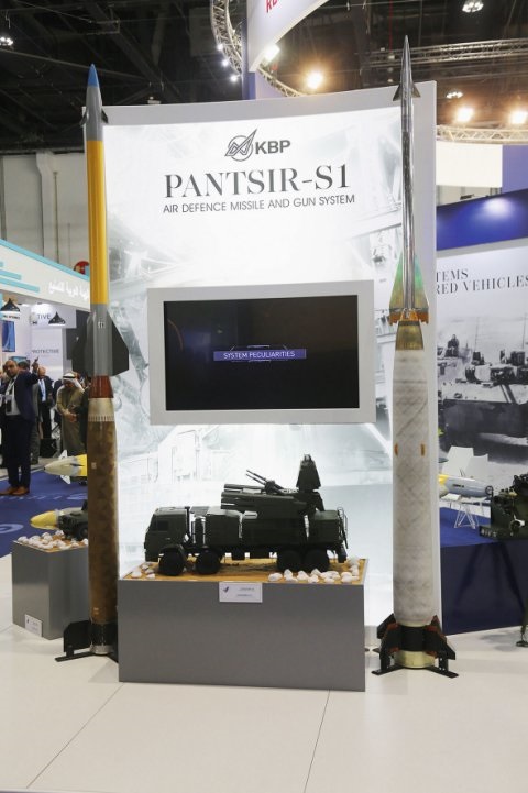 The new 57E6M-E missile for the Pantsyr-S1 and SM1 air defence systems (right) is seen next to the standard 57E6-E at IDEX 2019.