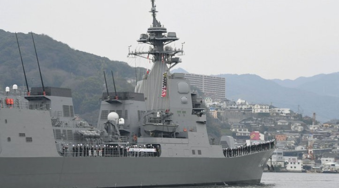 JS 
        
         Japan's second Asahi-class destroyer, entered service on 27 February with the JMSDF's Escort Division 7 of Escort Flotilla 3, based in Ominato Base in Mutsu.