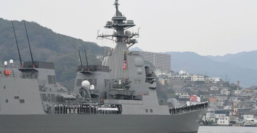 JS 
        
         Japan's second Asahi-class destroyer, entered service on 27 February with the JMSDF's Escort Division 7 of Escort Flotilla 3, based in Ominato Base in Mutsu.