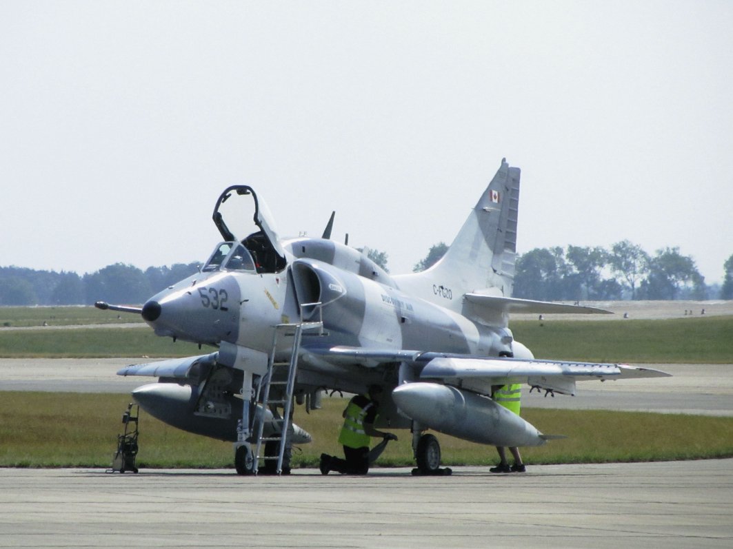 A Douglas A-4N Skyhawk jet belonging to Top Aces (formerly Discovery Air). The ‘red air’ provider was part of the Leonardo bid for the now cancelled ASDOT training programme for the UK. (IHS Markit/Gareth Jennings)