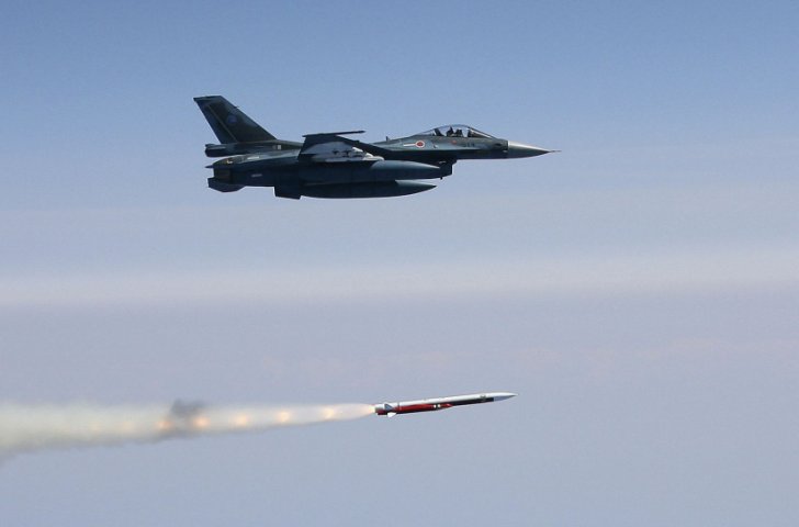 A Japanese F-2 fighter launching the indigenously developed ASM-3 anti-ship missile. (ATLA)