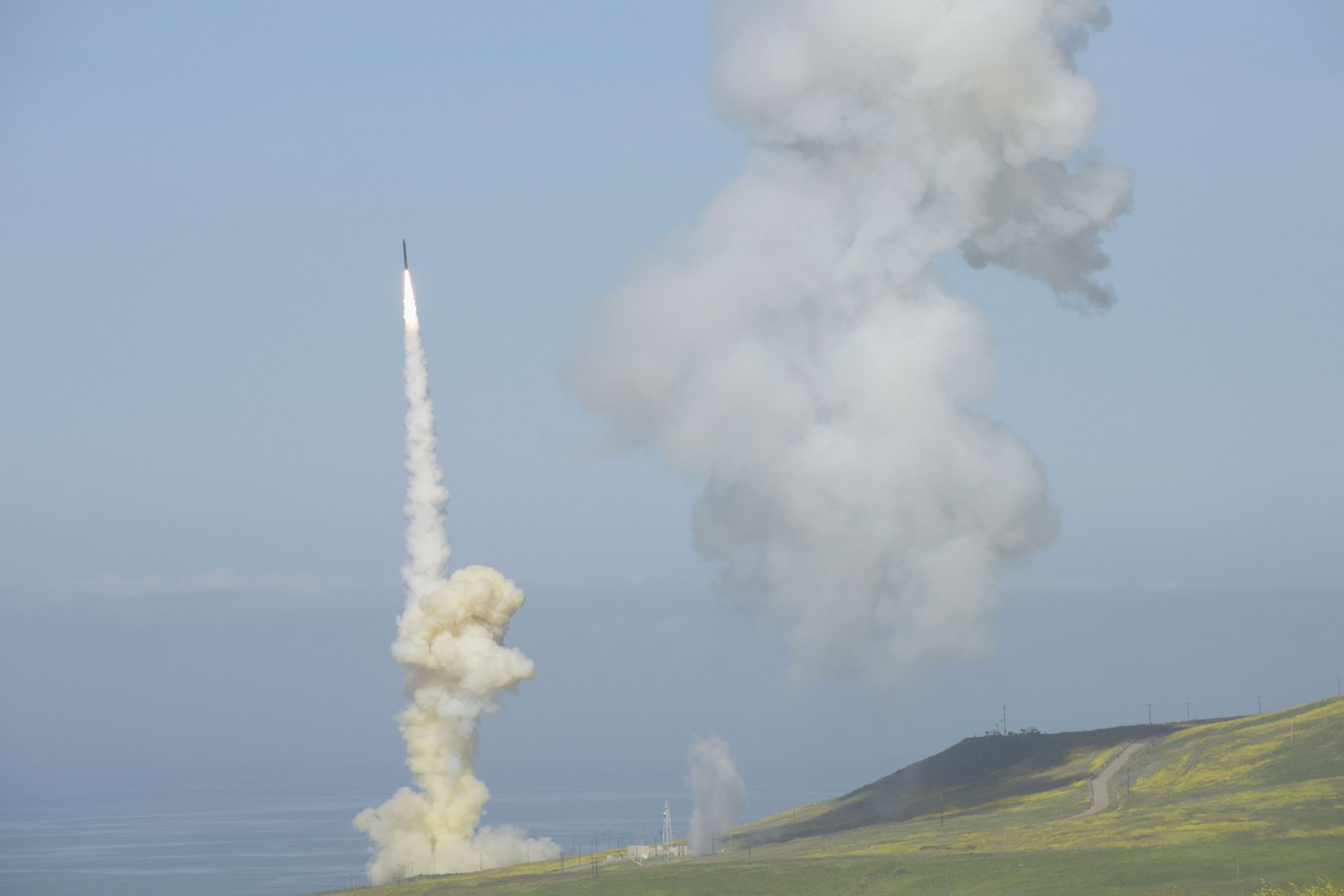 The 'trail' GBI shown launching from Vandenberg Air Force Base about 50 seconds after the ‘lead’ GBI, in the system’s first-ever salvo engagement. (US MDA)