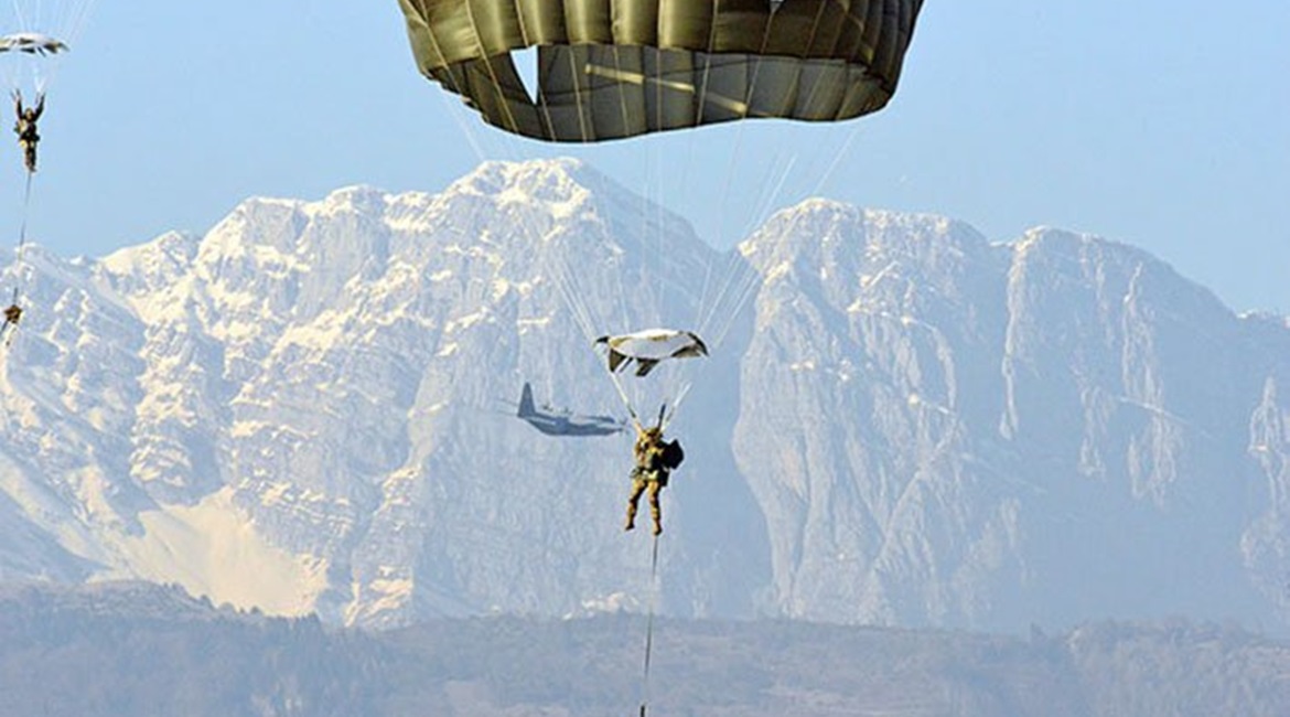 US Army paratroopers descend onto Juliet Drop Zone, Pordenone, Italy, in February 2019. The service is working to include foreign partner and ally input into its modernsation plans and working through some interoperability challenges.