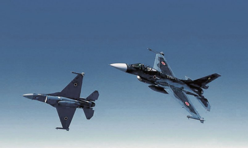 Japan plans to retire its Mitsubishi F-2 fighters from the early 2030s. The MoD in Tokyo is planning to replace the aircraft through a ‘Japan-led’ fighter development project possibly involving foreign assistance. (Japan Air Self-Defense Force)