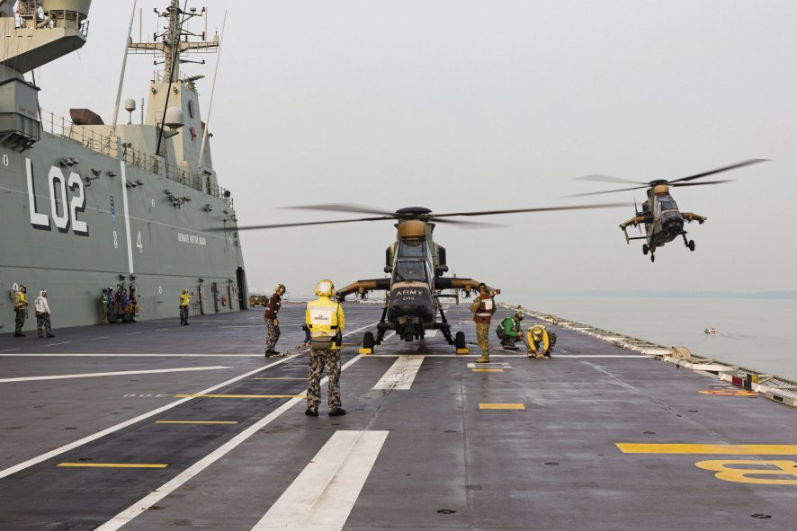 An Australian Army Armed Reconnaissance Helicopter lands on HMAS Canberra's flight deck during Indo-Pacific Endeavour 2019 (Commonwealth of Australia, Department of Defence)