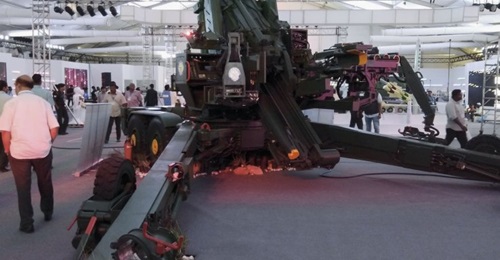India's locally built 155 mm/52 calibre ATAGS was displayed at the 11-14 April Defexpo 2018 exhibition in Chennai. The IA is expected to soon complete user trails, thus paving the way for series production of the weapon.