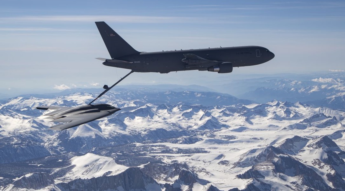 The B-2 (left) refuels with the KC-46A tanker during Phase 2 testing on 23 April 2019.