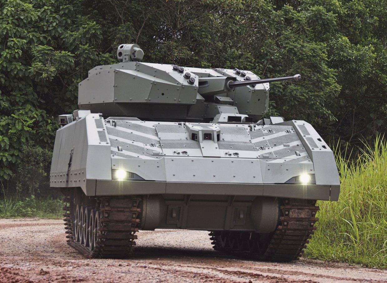 The Singapore Army’s new Hunter armoured fighting vehicle. (IHS Markit/Kelvin Wong)