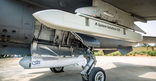 CSIR's Inundo EW pod (centreline station) and E-Systems Solutions's DRFM jammer pod (right) will play significant parts in Red Sky's adversary training service.