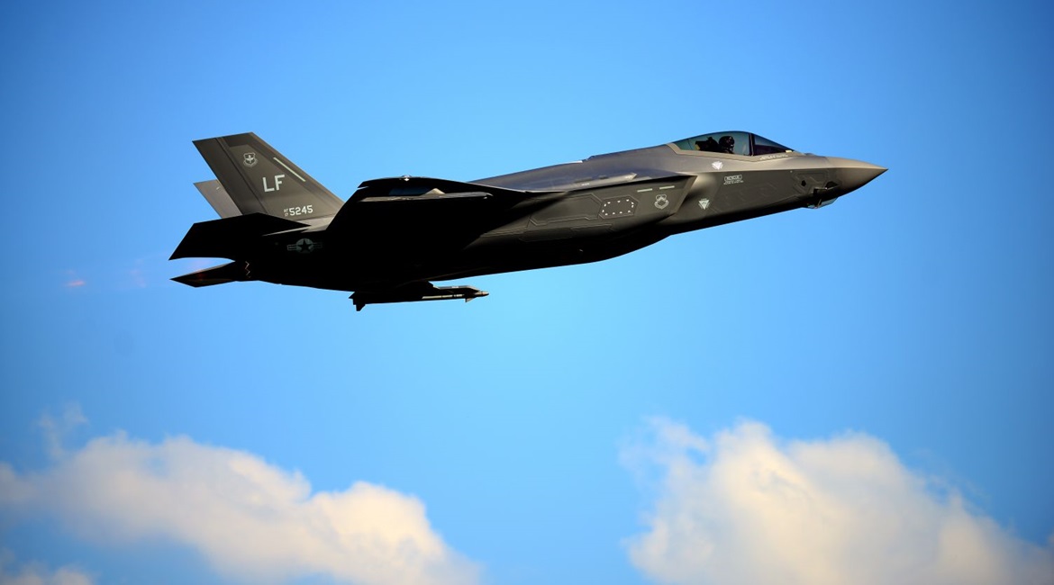 An F-35A Lightning II taking off on the first day of Exercise 'Astral Knight 2019' at Aviano Air Base, Italy, on 3 June 2019.