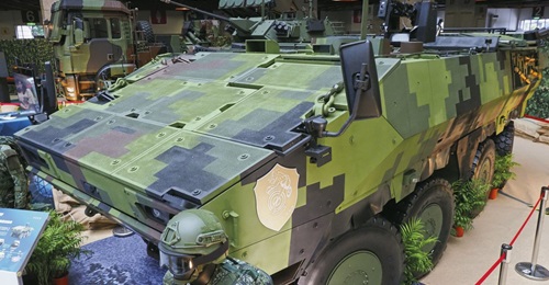The Taiwanese Ministry of National Defense's Materiel Production Centre unveiled the second prototype of its next-generation Cloud Leopard II 8×8 armoured vehicle development at TADTE 2019.