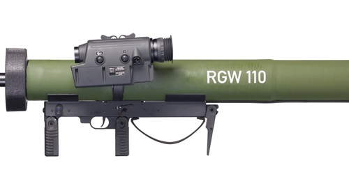 Image of the prototype RGW 110 single-use shoulder-launched weapon system equipped with a reuseable Hensoldt Dynahawk fire-control system