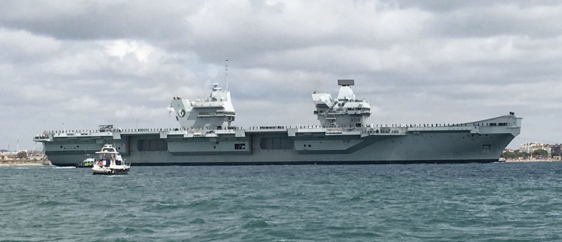 
        The RN aircraft carrier HMS
        Queen Elizabeth
        sailed from Portsmouth on 30 August for its ‘Westlant 19’ operational trials off the east coast of the US.
       (Richard Scott)