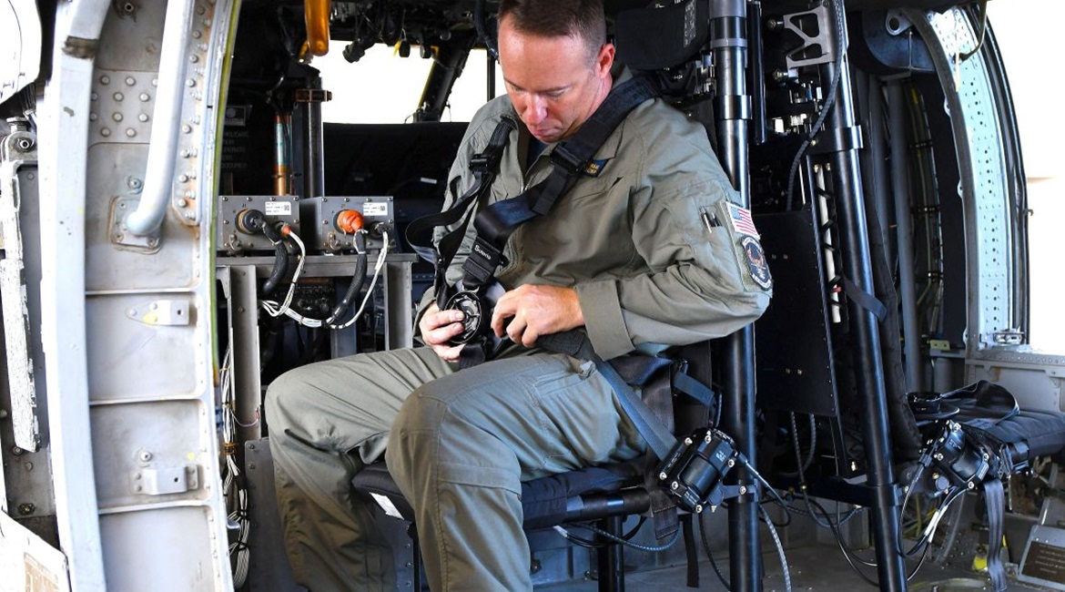 The US Navy delivered, installed, and demonstrated the first two redesigned Sikorsky MH-60S Knighthawk gunner seats on 24-25 September 2019. The MH-60S gunner seat redesign has adjustable lumbar support, height adjustments, and energy absorbers with se...