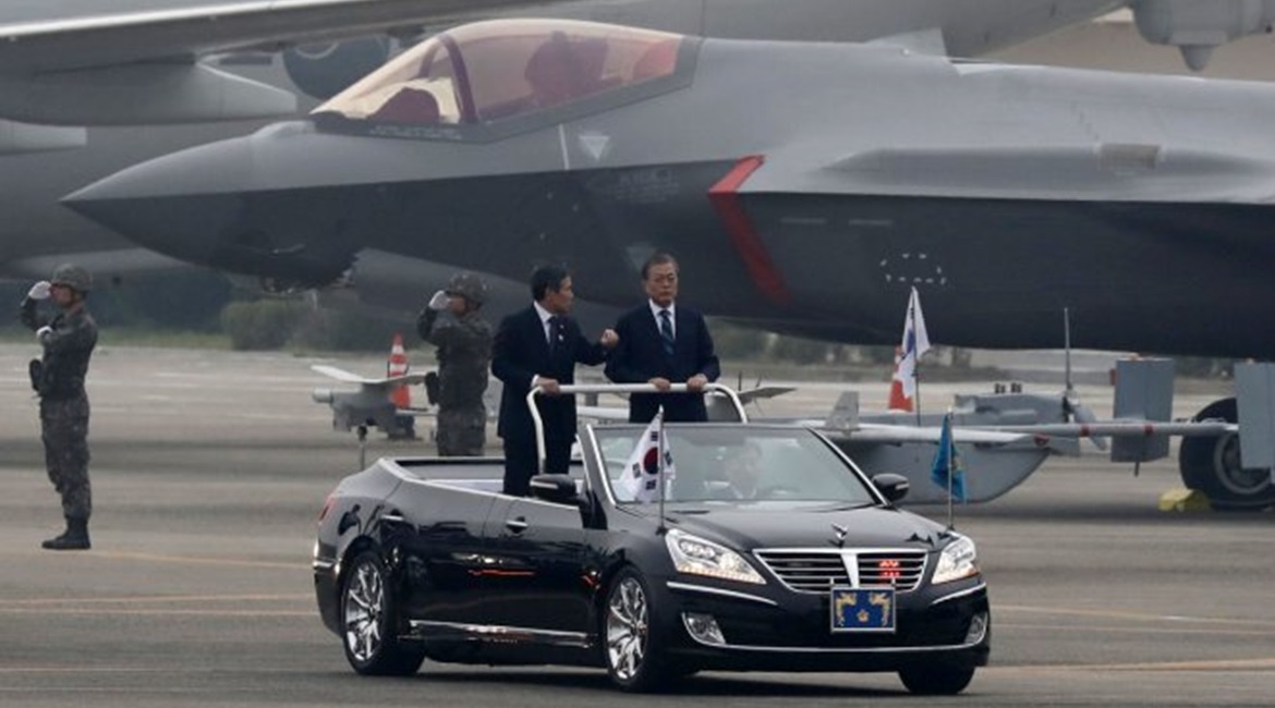 The RoKAF's F-35 Lightning II Joint Strike Fighter (background) made its official public debut during the 71th anniversary of South Korea's Armed Forces Day on 1 October.