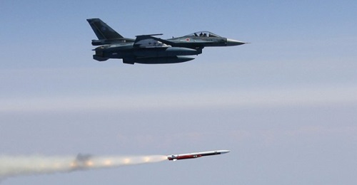A Japanese F-2 fighter launching the indigenously developed ASM-3 anti-ship missile.