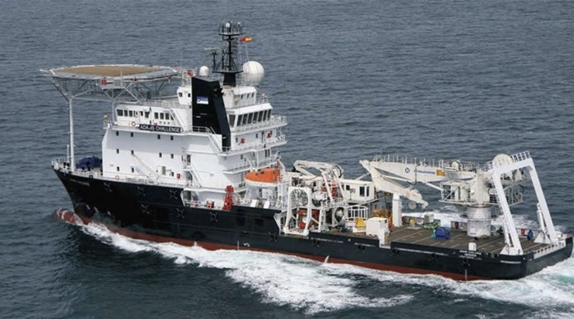 The Brazilian Navy has acquired the offshore support vessel DSV 
        
         to replace its current submarine rescue ship.