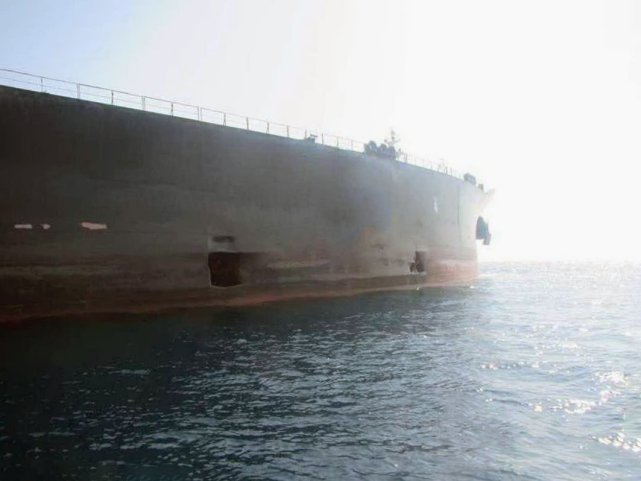 The damage inflicted on the Iranian tanker Sabiti. (Fars News Agency)