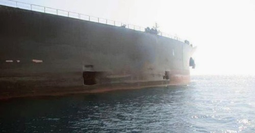 The damage inflicted on the Iranian tanker Sabiti.